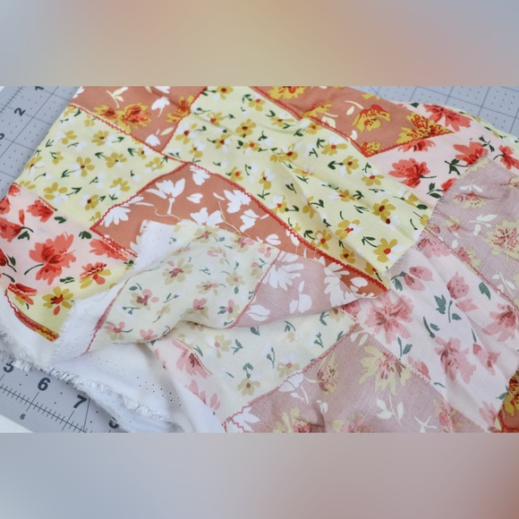 Patchwork printed viscose - 2 yards - Picture 2 of 3